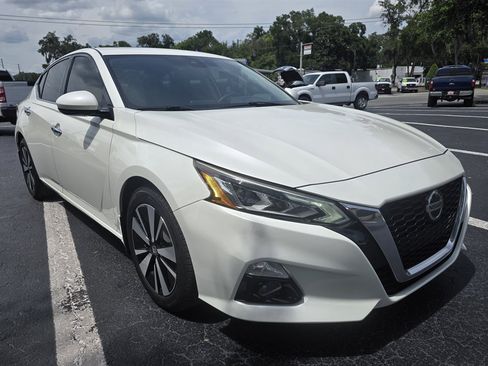 Used 2019 Nissan Altima 2.5 SV FWD image 14