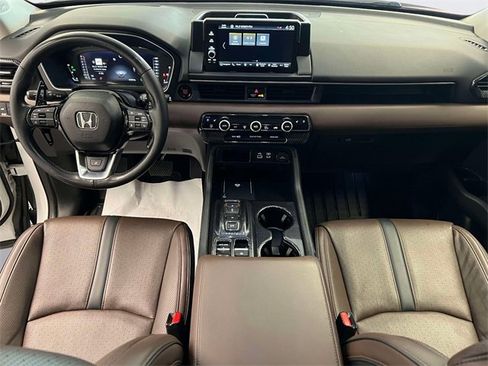 Used 2023 Honda Pilot Elite image 13