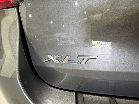 Used 2023 Ford Explorer XLT w/ Class IV Trailer Tow Package AWD/4WD image 33