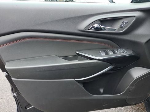 Certified 2025 Chevrolet Trax RS w/ Driver Confidence Package image 20