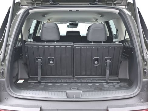 Used 2025 Hyundai Santa Fe SEL FWD image 15