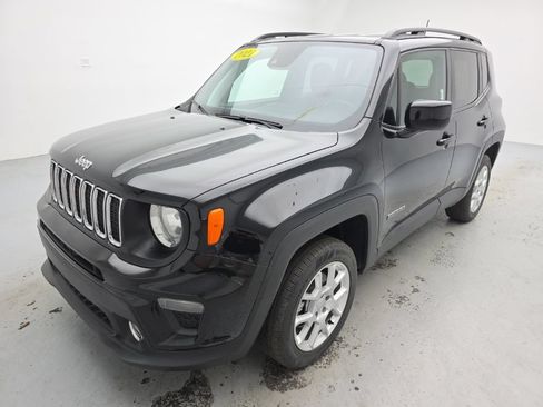 Used 2021 Jeep Renegade Latitude w/ Convenience Group AWD/4WD image 4