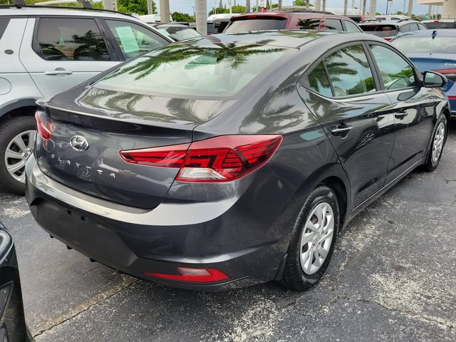 Used 2020 Hyundai Elantra SE FWD image 3