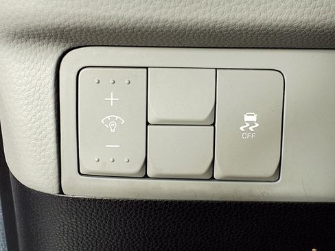 Used 2017 Kia Soul + FWD image 22