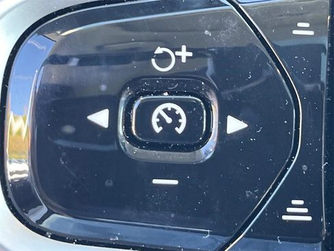 Used 2025 Volvo XC60 T8 Ultra w/ Protection Package Premier image 30