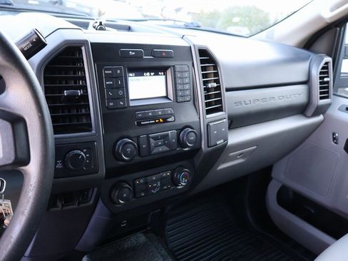 Used 2020 Ford F250 XL w/ Power Equipment Group image 33