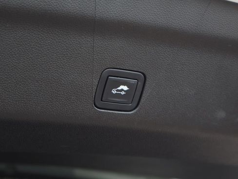 Certified 2022 GMC Yukon XL Denali AWD/4WD image 29