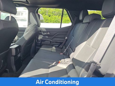 Used 2025 Toyota 4Runner Limited image 14