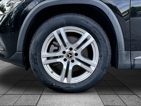 Certified 2022 Mercedes-Benz GLA 250 4MATIC image 4