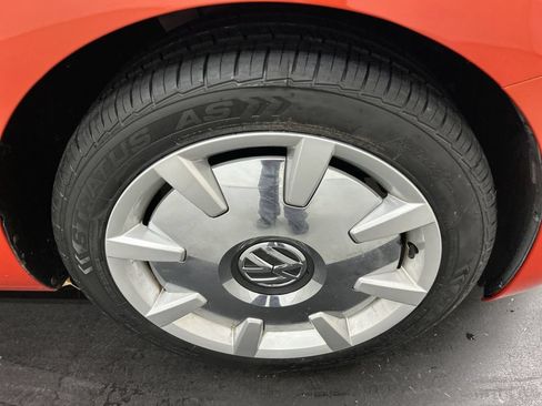 Used 2017 Volkswagen Beetle 1.8T SEL FWD image 8
