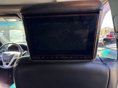 Used 2014 Ford Explorer XLT w/ Equipment Group 202A image 30