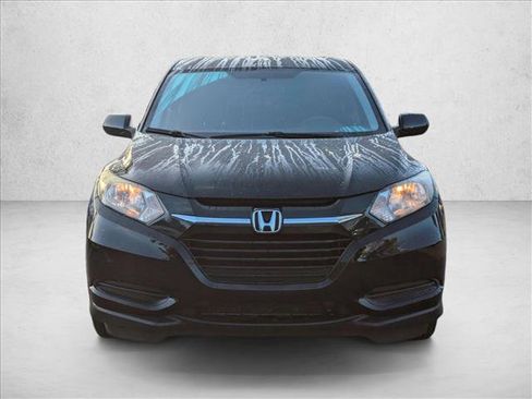 Used 2016 Honda HR-V LX image 2