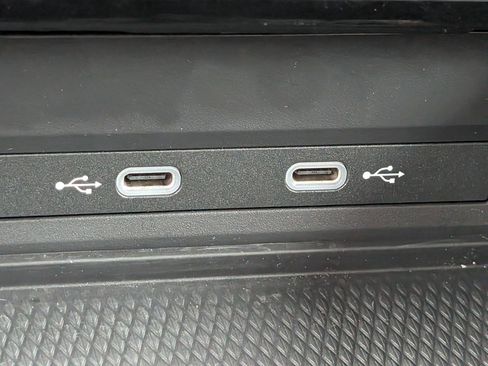 Used 2025 Volkswagen Atlas Cross Sport SE image 25