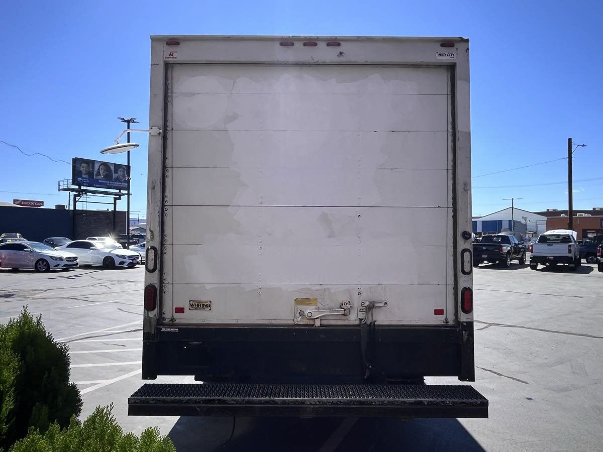 Used 2015 Chevrolet Express 3500 Extended w/ Chrome Appearance Package RWD image 6