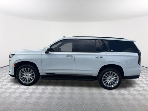 Used 2024 Cadillac Escalade Premium Luxury AWD/4WD image 8