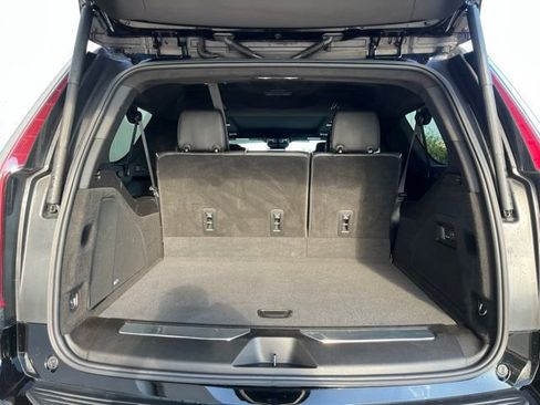 Used 2022 Cadillac Escalade ESV Premium Luxury Platinum image 35