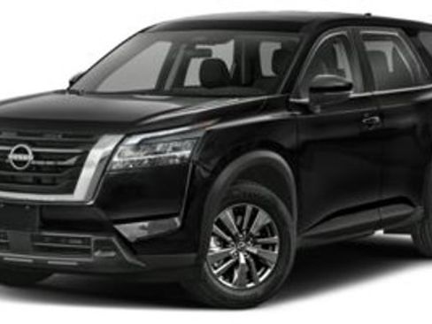 Used 2025 Nissan Pathfinder SL image 1