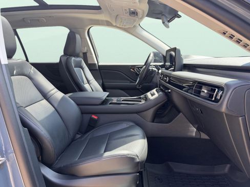 New 2026 Lincoln Aviator AWD image 29