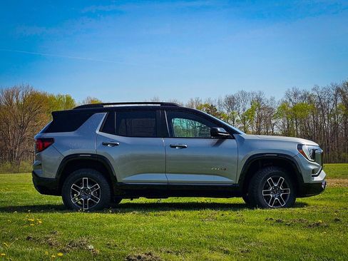 New 2026 GMC Terrain AT4 AWD/4WD image 2