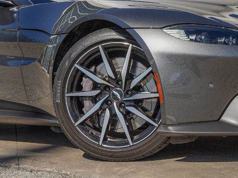 Used 2020 Aston Martin V8 Vantage Coupe image 11