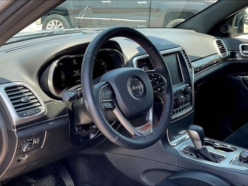 Used 2018 Jeep Grand Cherokee Trailhawk AWD/4WD image 8