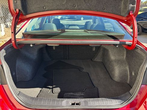 Used 2025 Nissan Altima 2.5 SV image 31