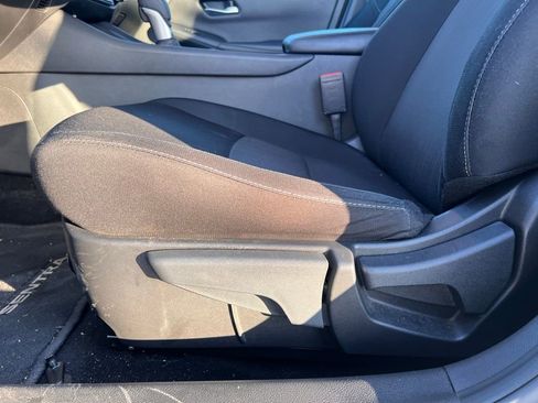 Used 2024 Nissan Sentra SV image 15