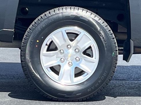 Used 2019 Chevrolet Silverado 1500 LT AWD/4WD image 25
