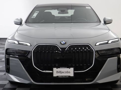 Certified 2025 BMW 740i xDrive AWD/4WD image 23
