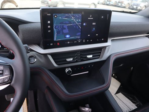 New 2026 Ford Explorer ST-Line w/ ST-Line Street Pack AWD/4WD image 5