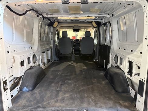 Used 2016 Ford Transit 250 130 Low Roof RWD image 19