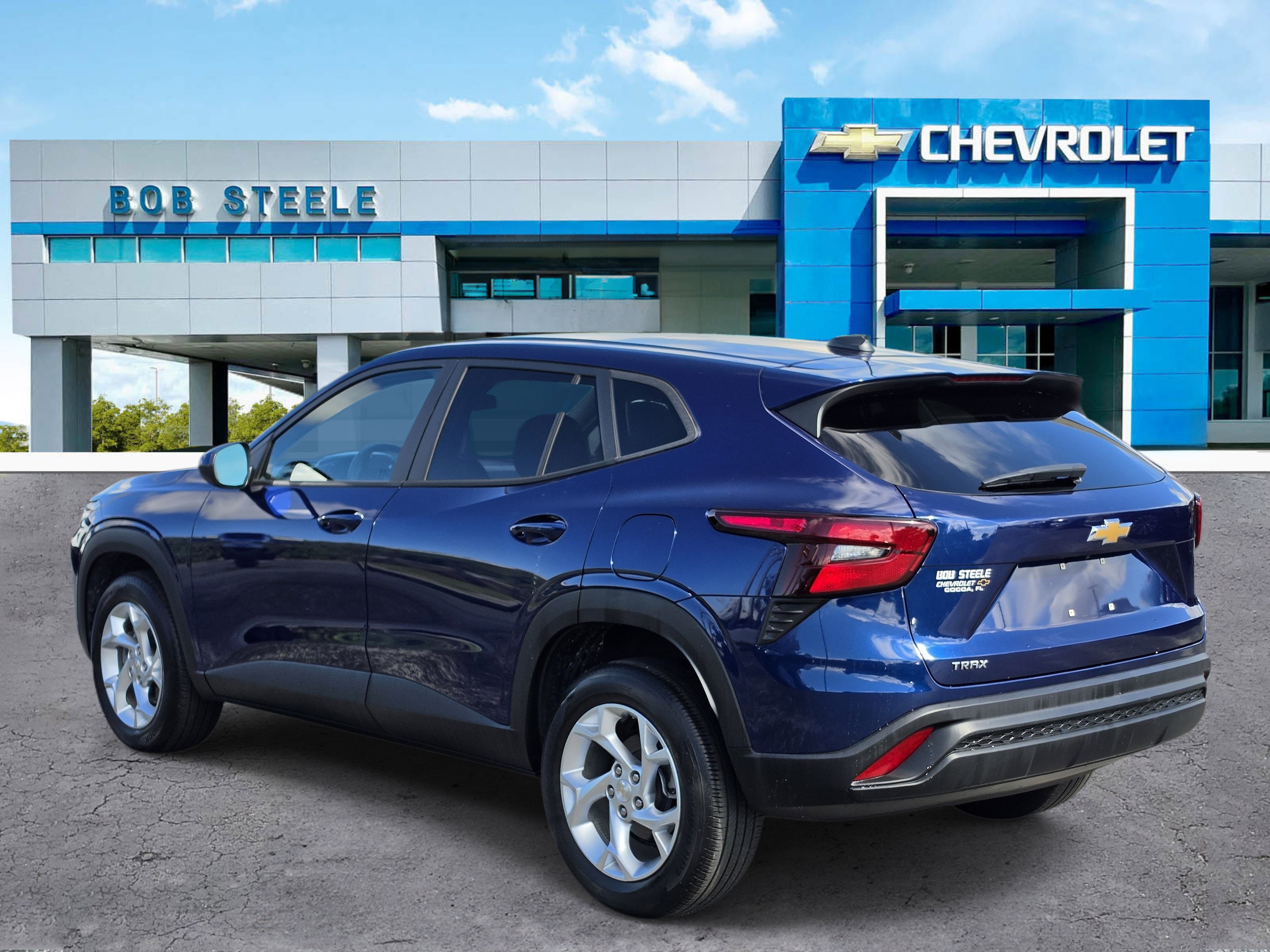 Certified 2024 Chevrolet Trax LS w/ LS Convenience Package FWD image 3