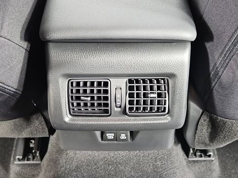 Used 2025 Toyota Camry LE w/ Convenience Package image 25