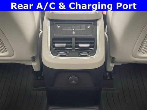Used 2022 Volvo XC90 T8 Inscription Expression w/ Advanced Package image 21