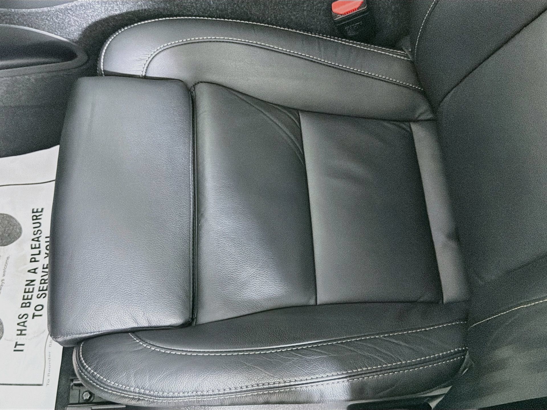 Certified 2023 Volvo XC40 B4 Plus w/ Protection Package Premier FWD image 19