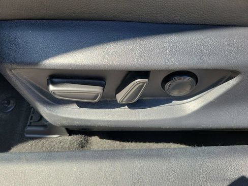 Used 2025 Toyota Camry SE FWD image 18