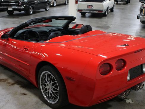 Used 2002 Chevrolet Corvette Convertible w/ Preferred Equipment Group2 RWD image 28