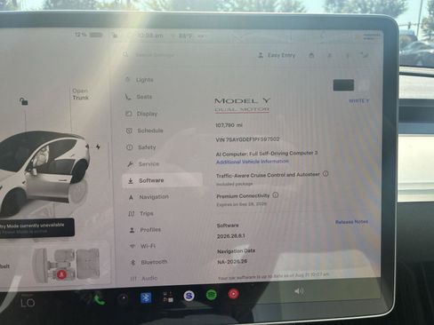 Used 2023 Tesla Model Y Performance AWD/4WD image 2