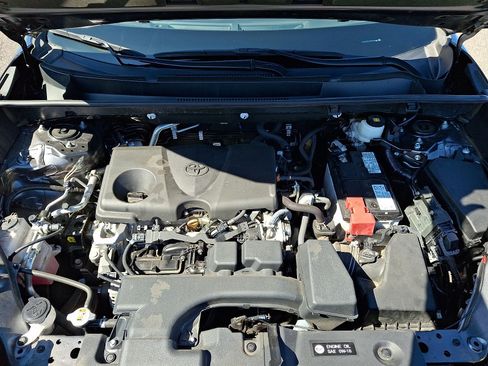 Used 2022 Toyota RAV4 LE image 27