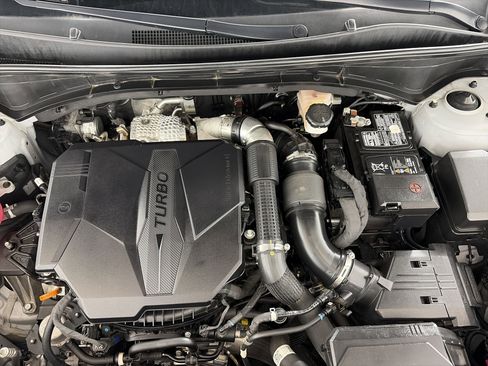 Used 2023 Kia Sorento SX AWD/4WD image 12