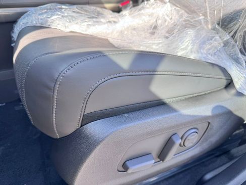 New 2026 Kia Carnival image 24