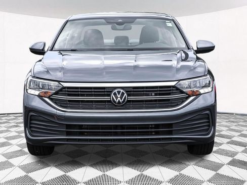 Certified 2023 Volkswagen Jetta SE FWD image 7