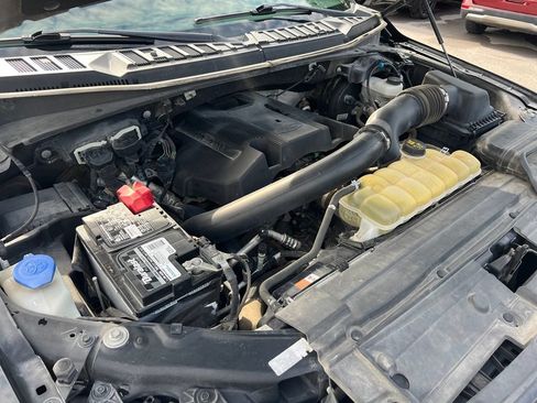 Used 2019 Ford F150 XLT w/ Equipment Group 302A Luxury AWD/4WD image 40