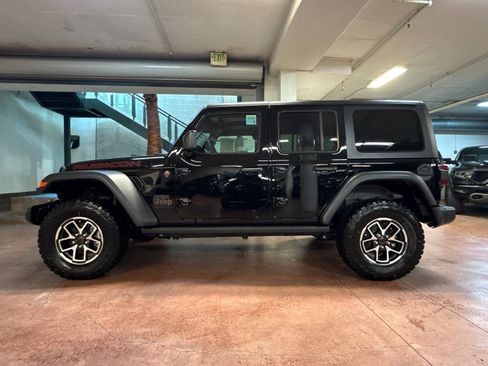 Used 2024 Jeep Wrangler Unlimited Rubicon w/ Convenience Group image 2