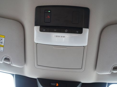 Used 2025 Nissan Pathfinder SV AWD/4WD image 32