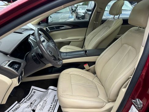 Used 2013 Lincoln MKZ image 27