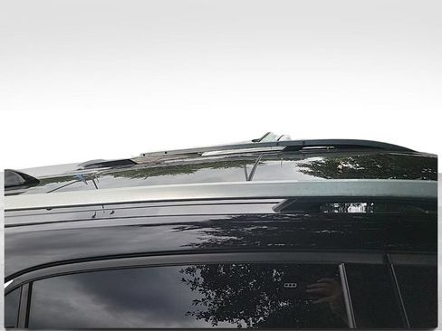 Used 2021 Chevrolet Equinox Premier FWD image 11