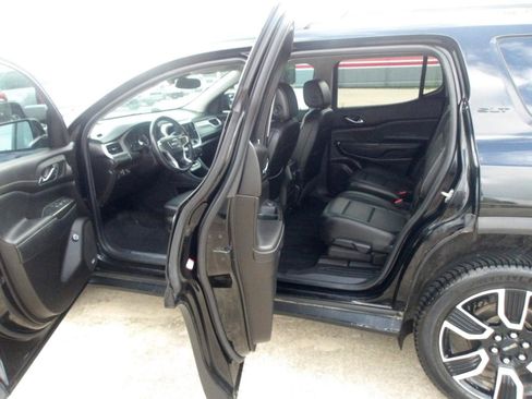 Used 2021 GMC Acadia SLT w/ Elevation Edition FWD image 15