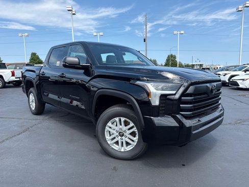 Used 2026 Toyota Tundra SR5 AWD/4WD image 2