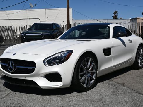 Used 2016 Mercedes-Benz AMG GT S image 1